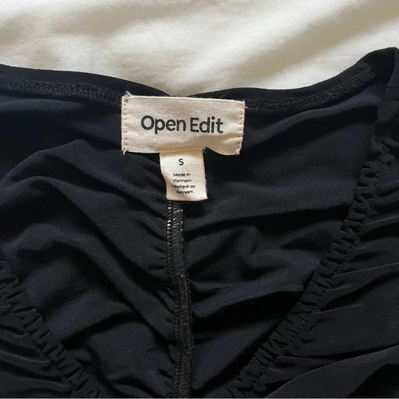 Slinky Ruched Top - Picture 4 of 6